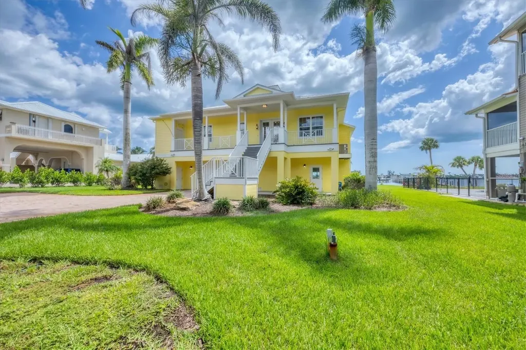 1784 Bayshore Drive Englewood FL 34223