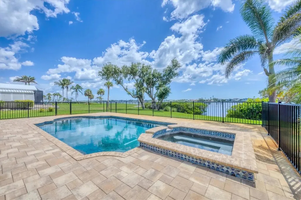 1784 Bayshore Drive Englewood FL 34223
