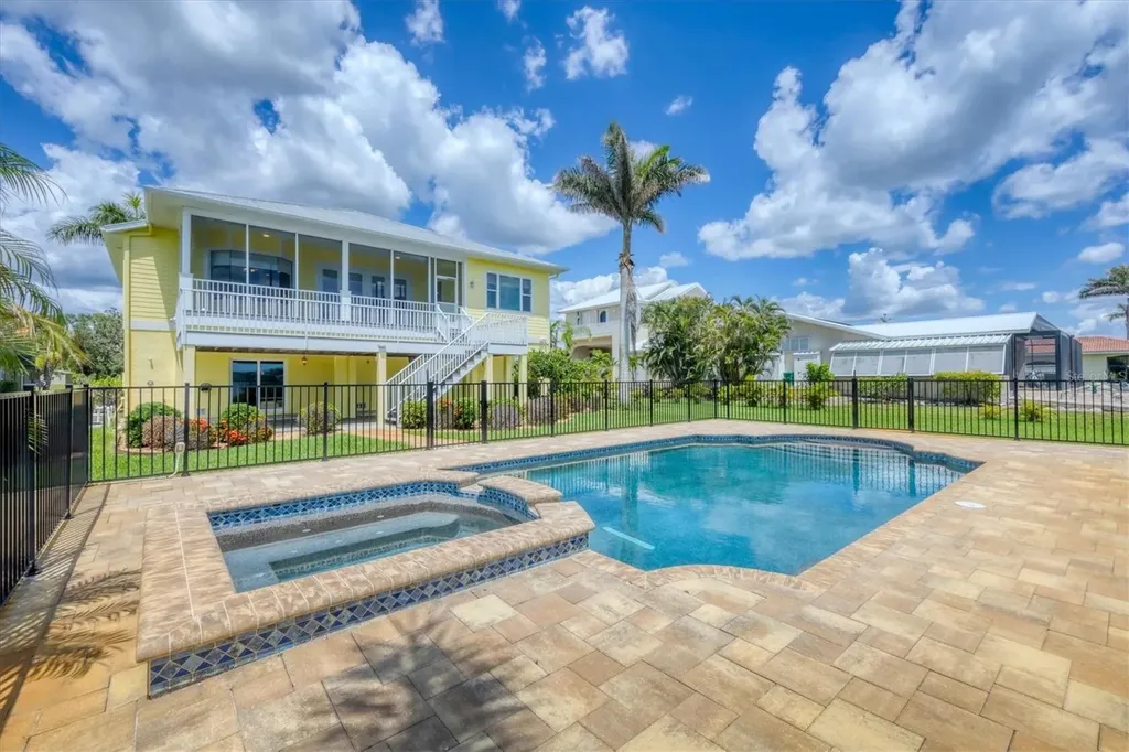 1784 Bayshore Drive Englewood FL 34223