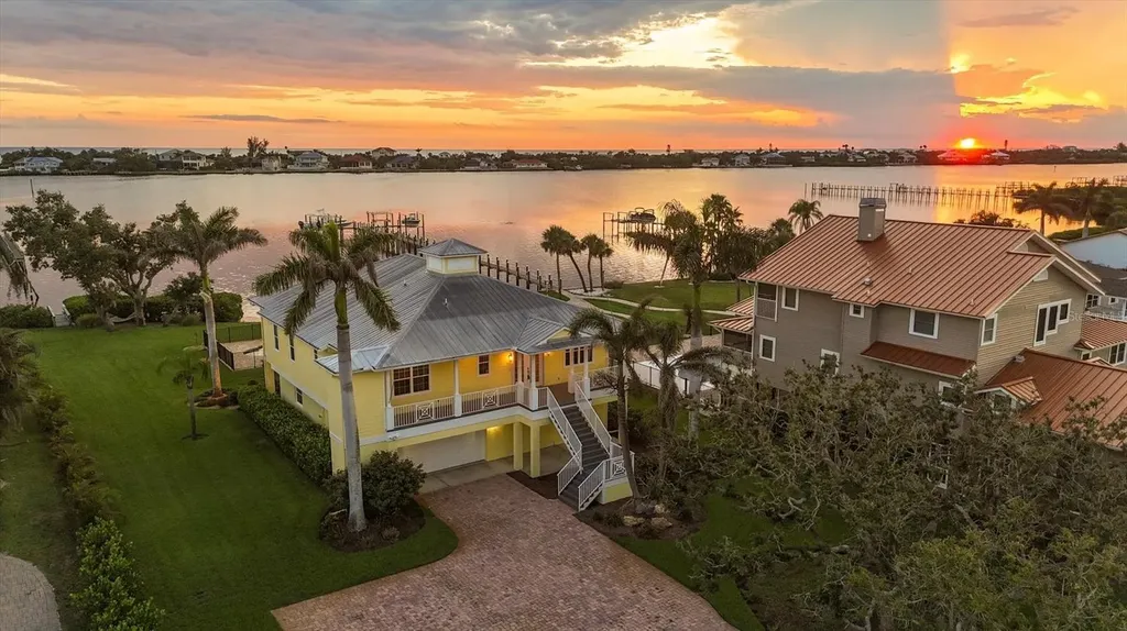 1784 Bayshore Drive Englewood FL 34223