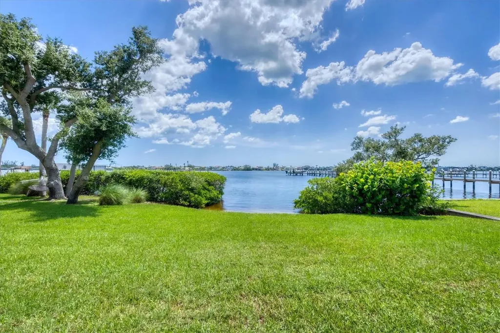 1784 Bayshore Drive Englewood FL 34223