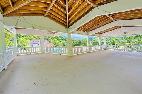 135 Villa Perez Adjuntas PR 00601