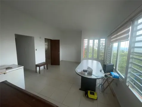1 Los Pinos Cayey PR 00736