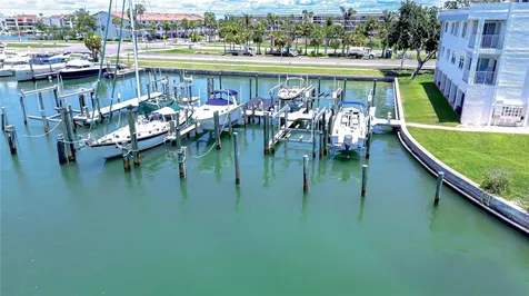 340 Pinellas Bayway S St Petersburg FL 33715