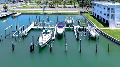 340 Pinellas Bayway S St Petersburg FL 33715