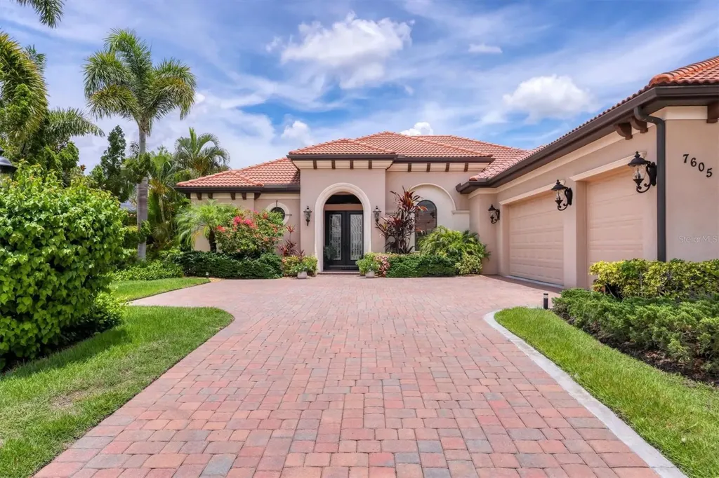 7605 Haddington Cove Lakewood Ranch FL 34202