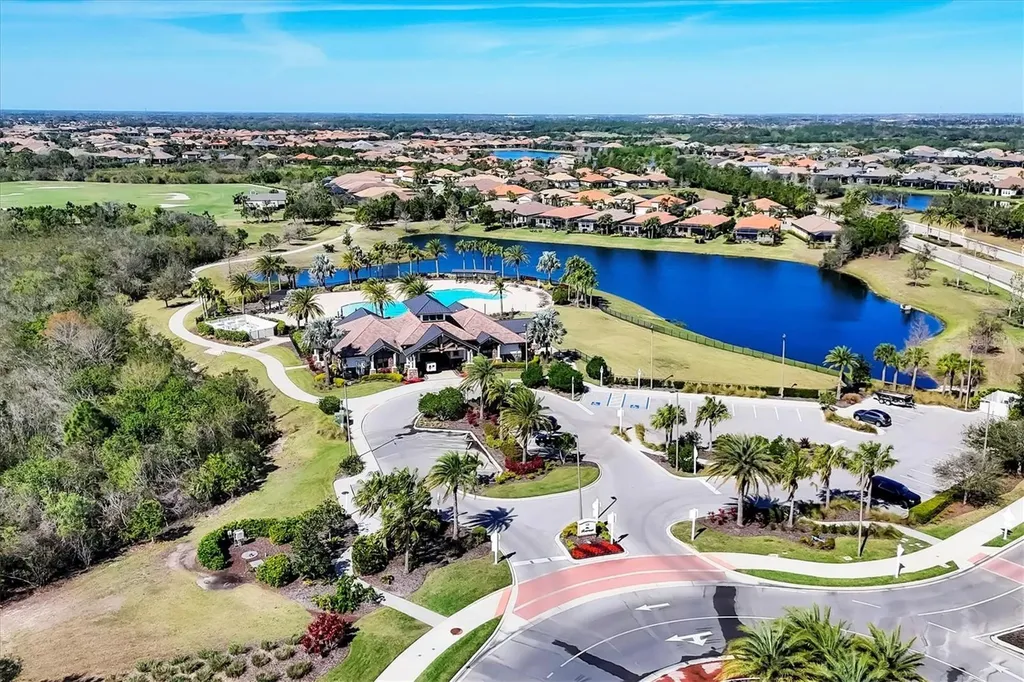 7605 Haddington Cove Lakewood Ranch FL 34202