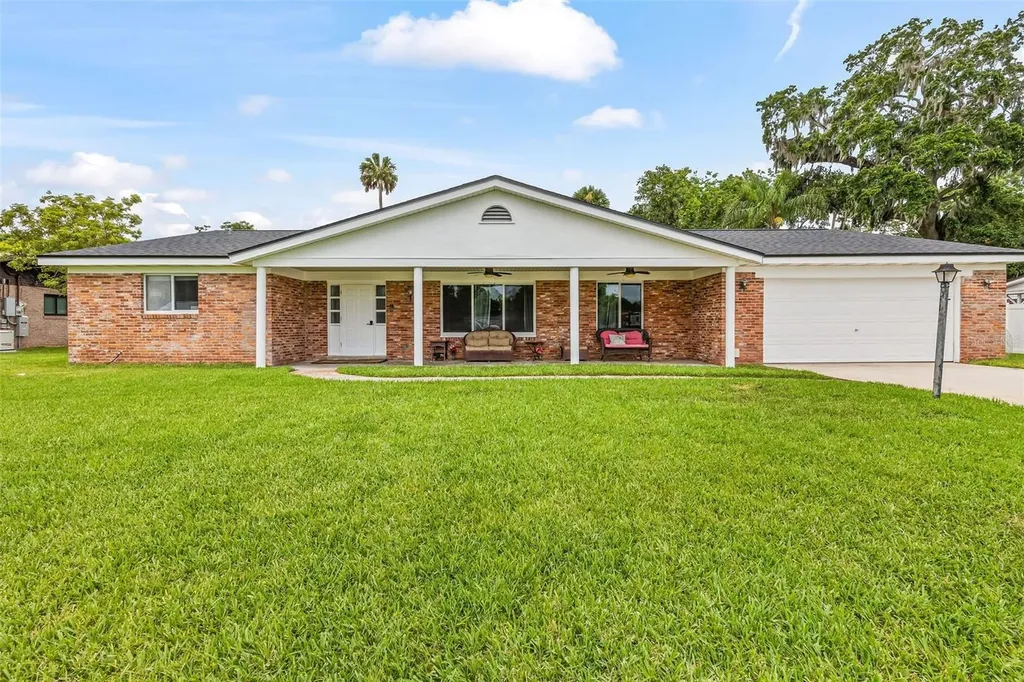 950 Pineapple Road South Daytona FL 32119