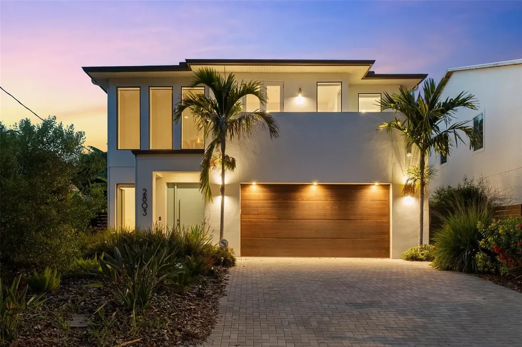 2803 W Aquilla Street Tampa FL 33629