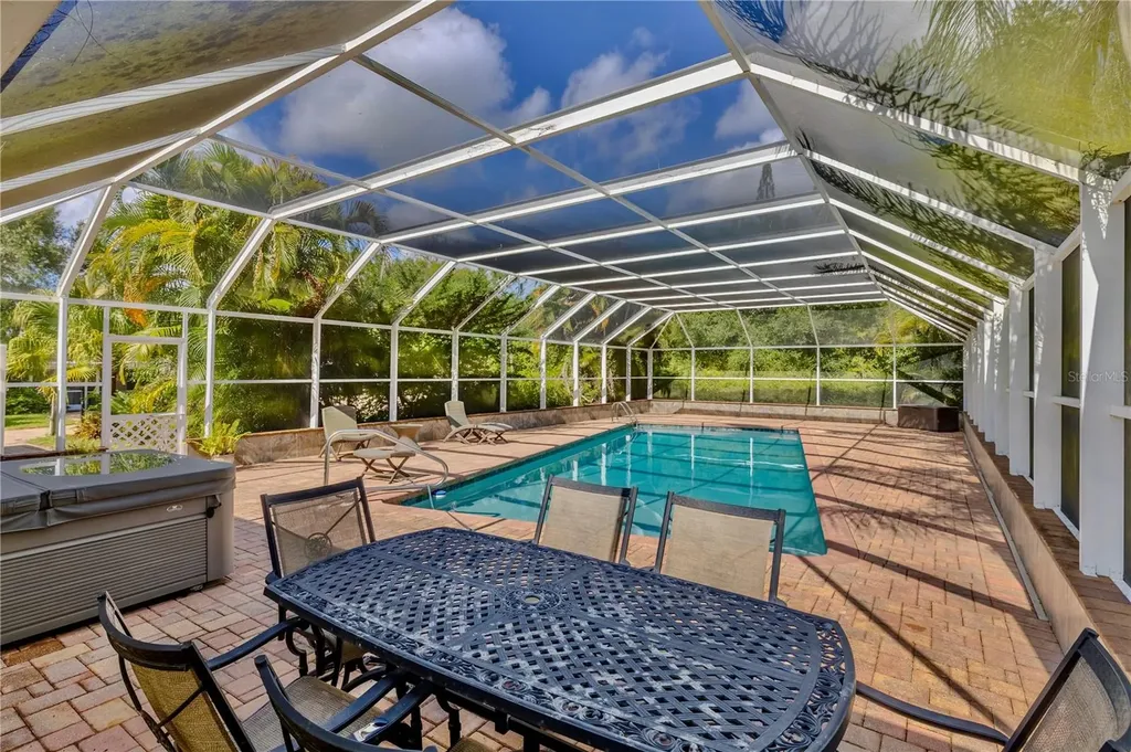 18220 Elmwood Drive Alva FL 33920