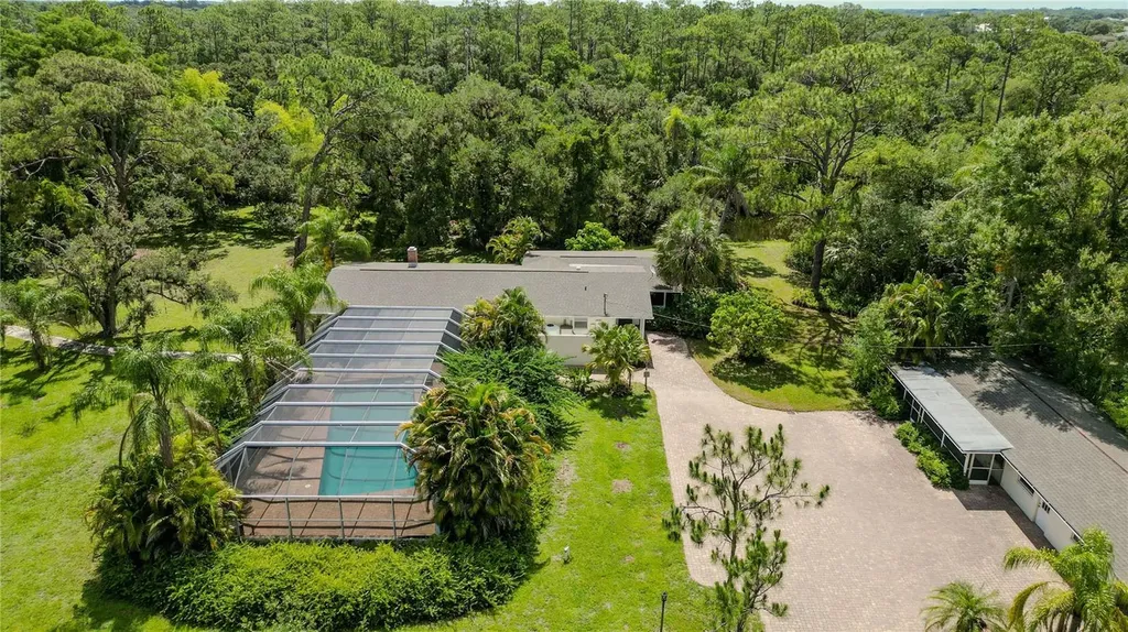 18220 Elmwood Drive Alva FL 33920