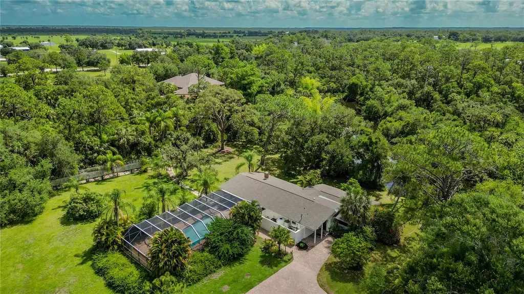 18220 Elmwood Drive Alva FL 33920