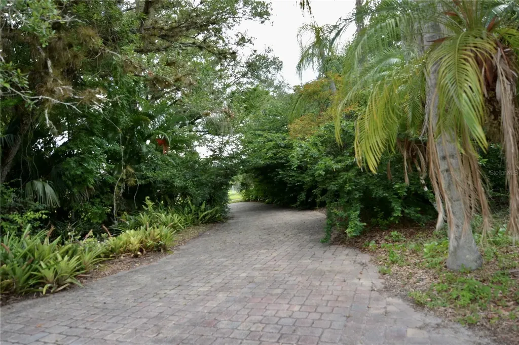 18220 Elmwood Drive Alva FL 33920