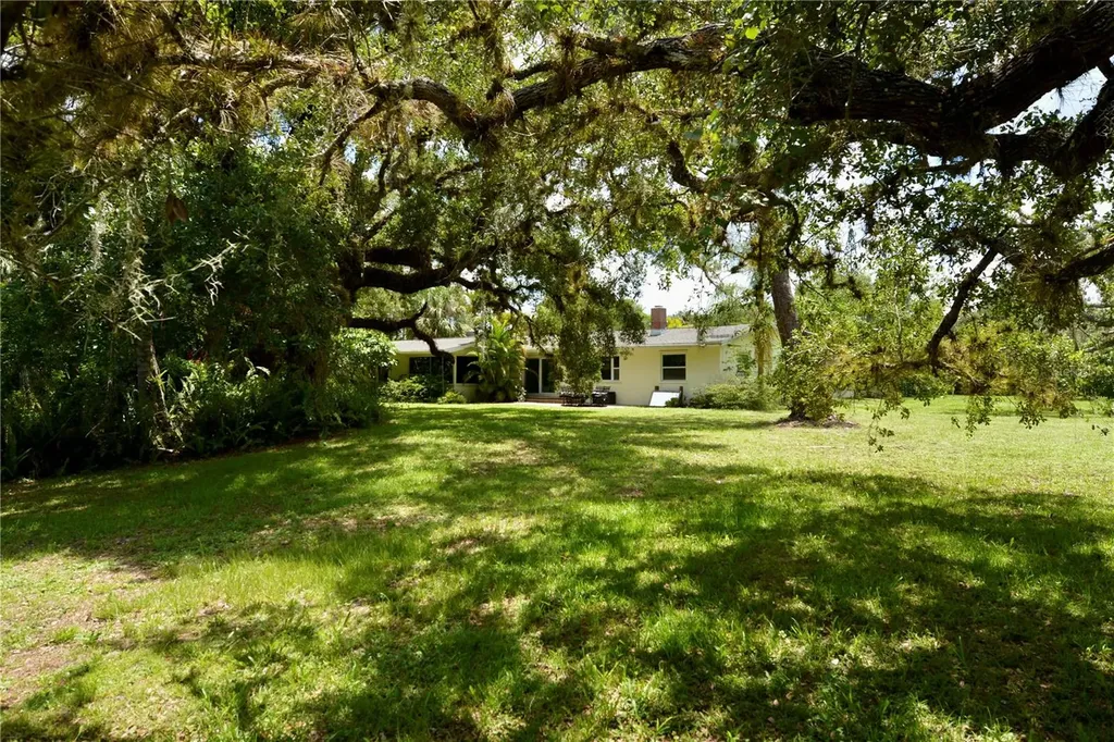 18220 Elmwood Drive Alva FL 33920