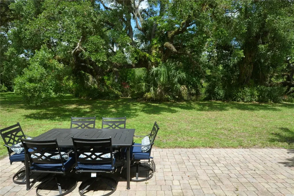 18220 Elmwood Drive Alva FL 33920