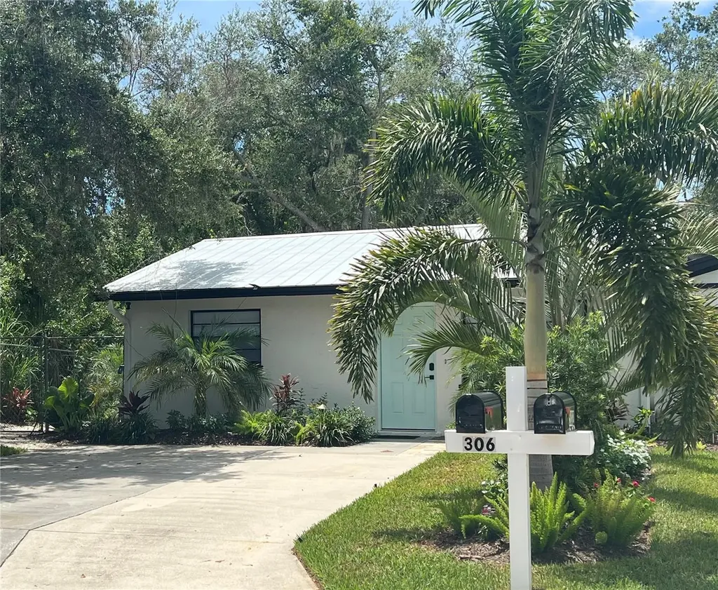 306 19th Street East Bradenton FL 34208