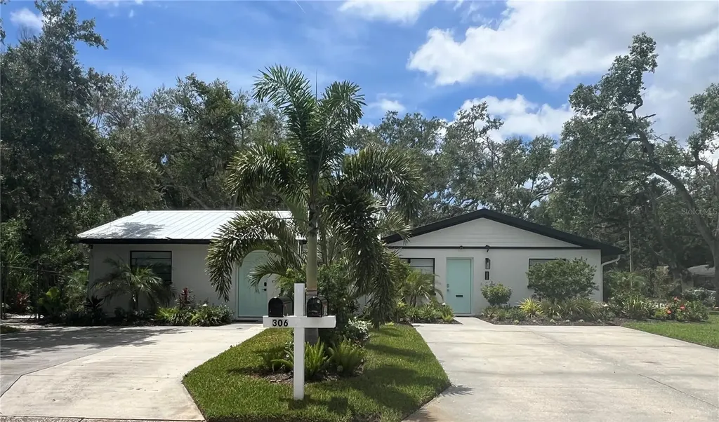 306 19th Street East Bradenton FL 34208