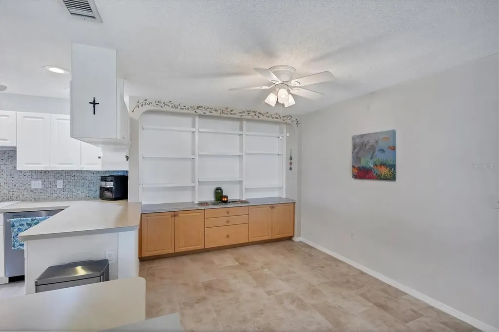 3305 Vivienda Boulevard Bradenton FL 34207