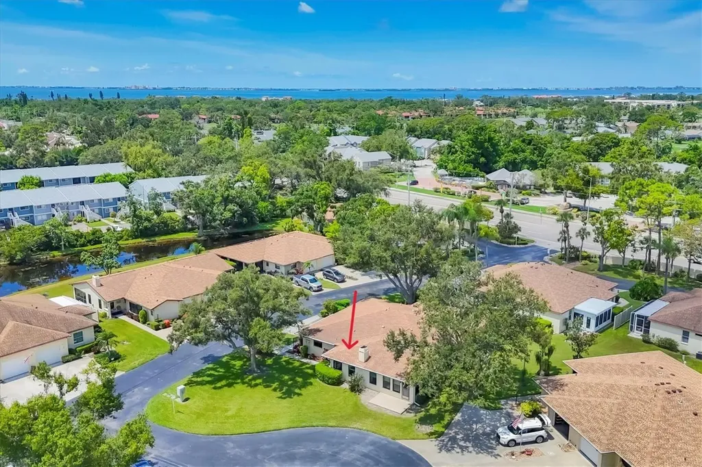 3305 Vivienda Boulevard Bradenton FL 34207