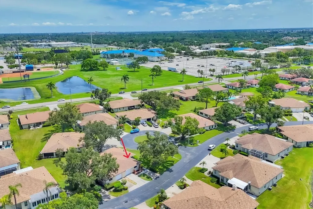3305 Vivienda Boulevard Bradenton FL 34207