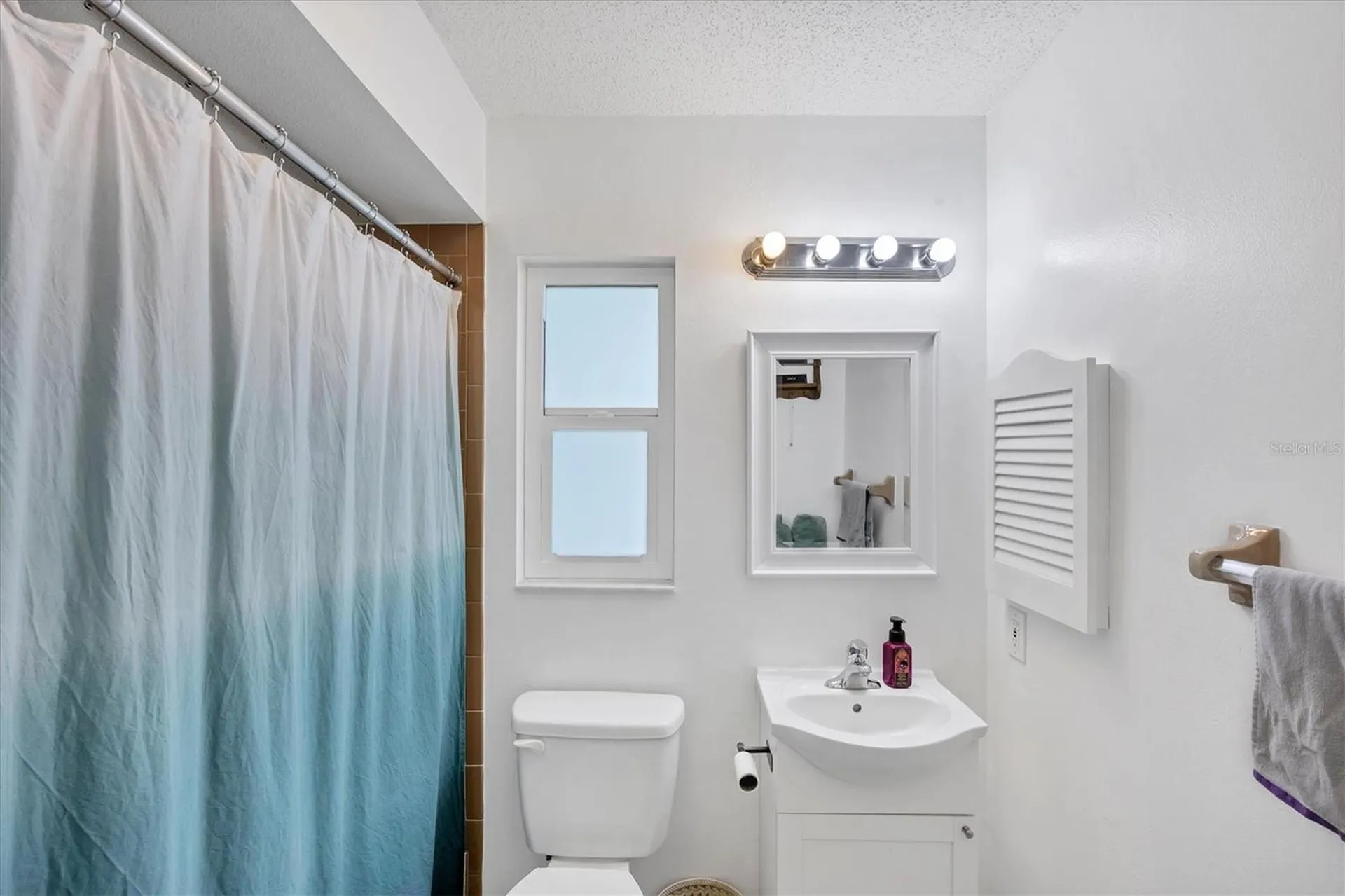 3305 Vivienda Boulevard Bradenton FL 34207