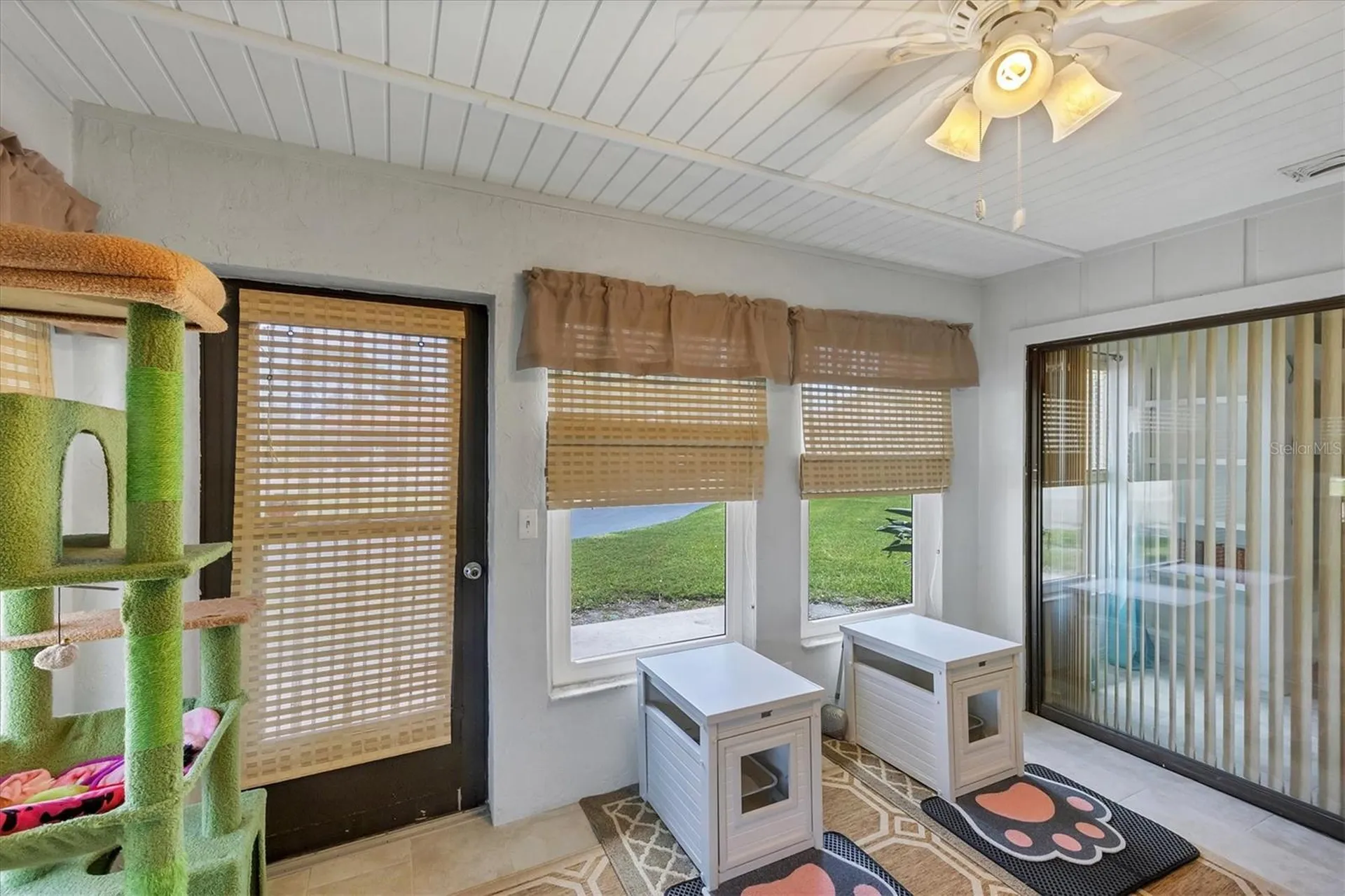 3305 Vivienda Boulevard Bradenton FL 34207