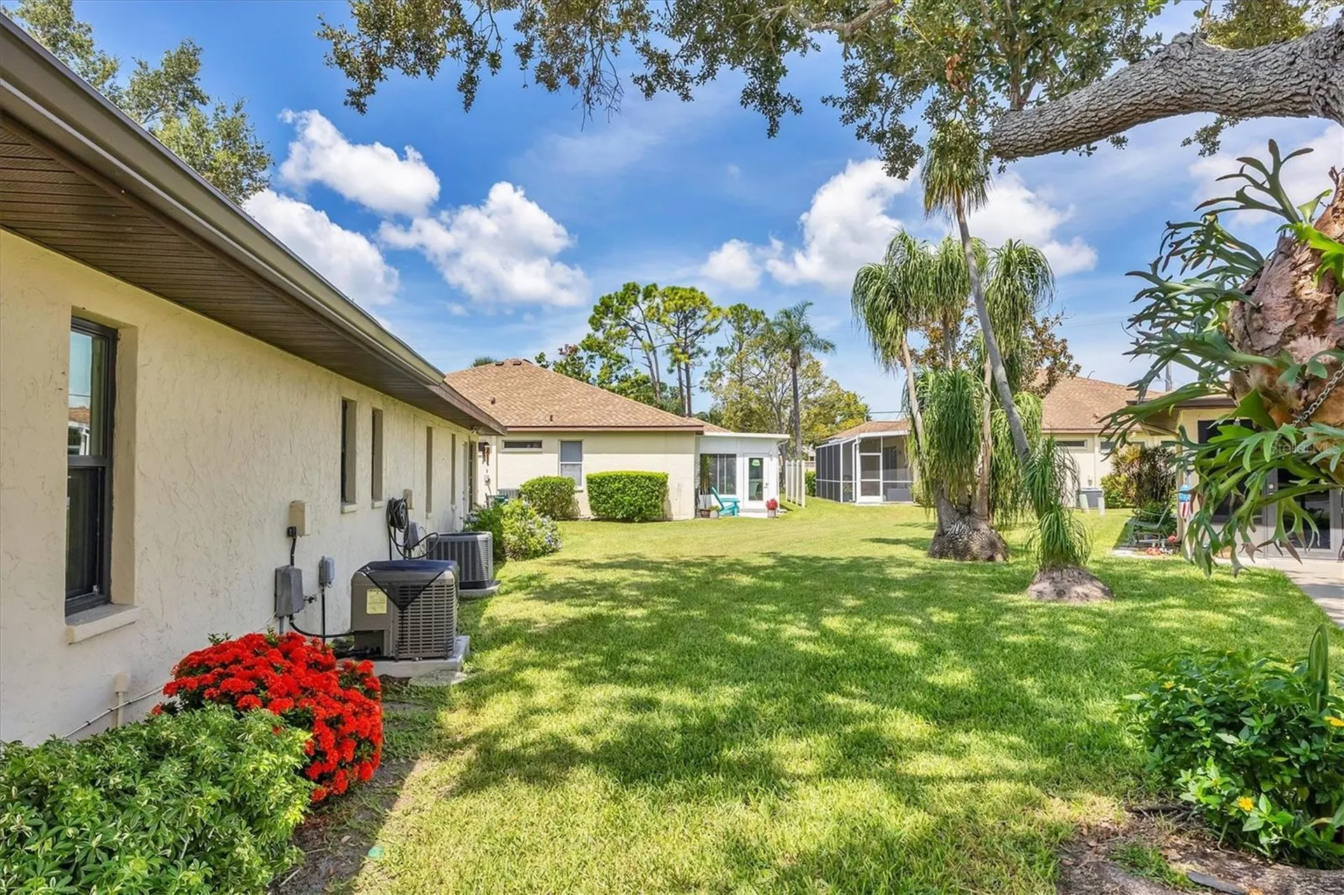 3305 Vivienda Boulevard Bradenton FL 34207