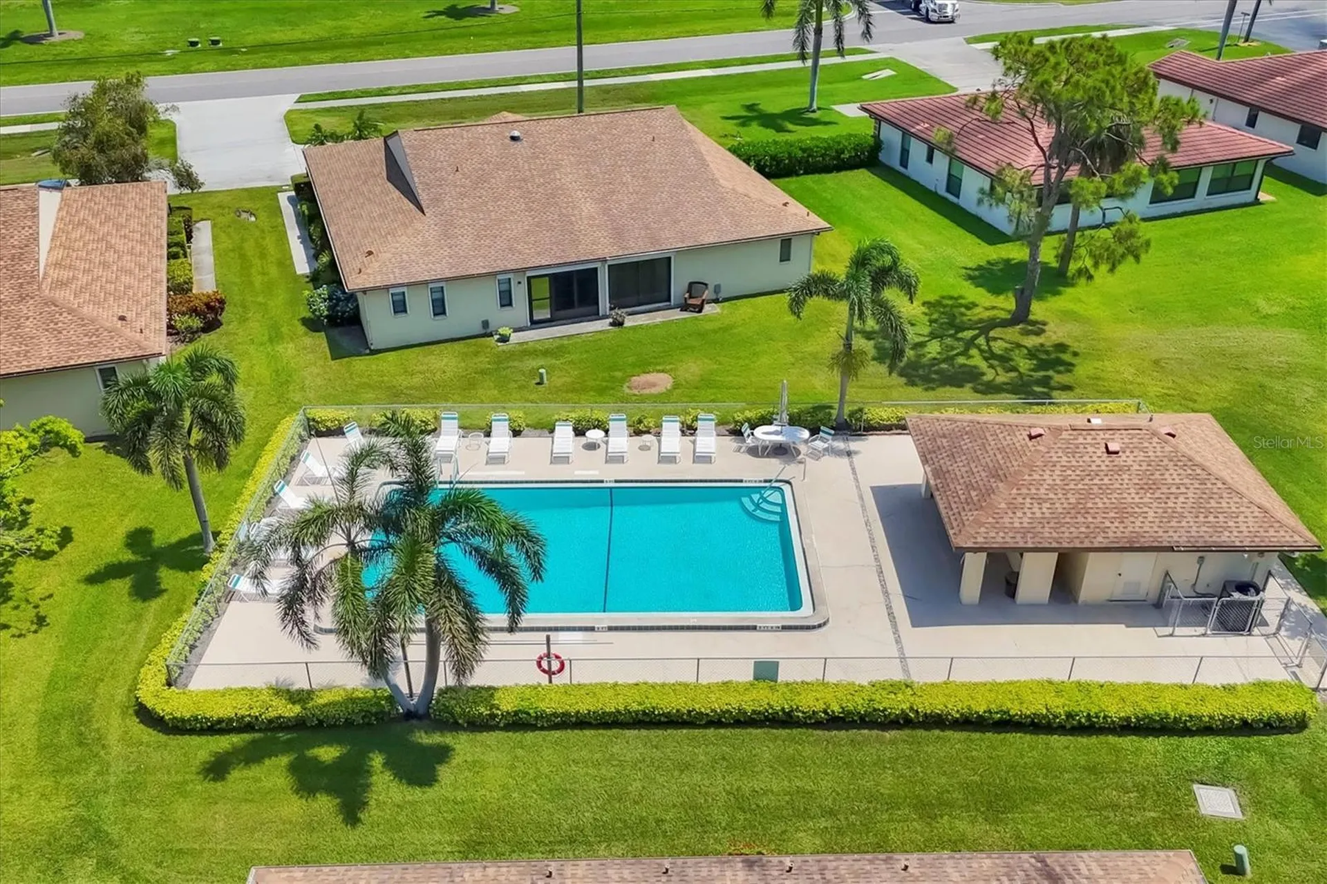 3305 Vivienda Boulevard Bradenton FL 34207