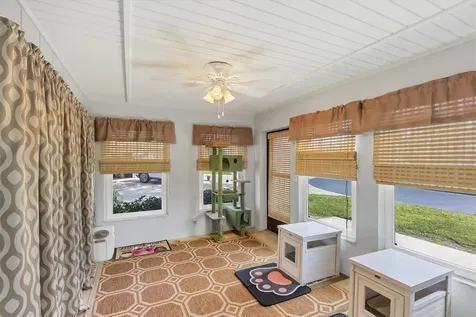 3305 Vivienda Boulevard Bradenton FL 34207