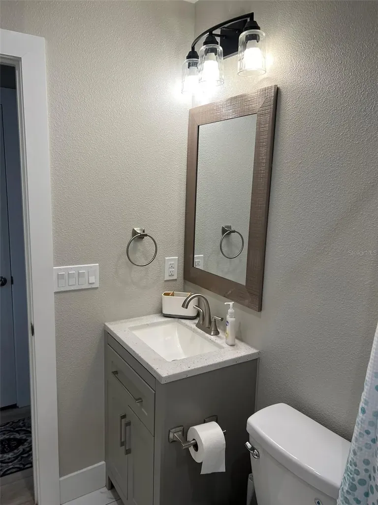 302 19th Street East Bradenton FL 34208