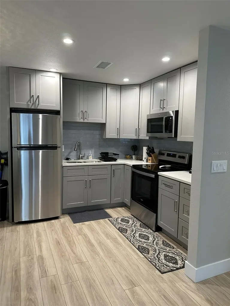 302 19th Street East Bradenton FL 34208