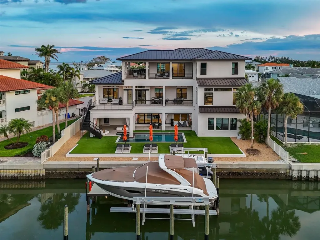 105 9th Street E Tierra Verde FL 33715