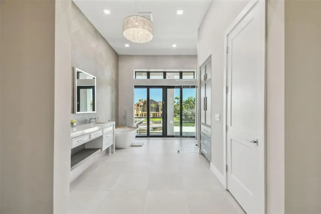 105 9th Street E Tierra Verde FL 33715