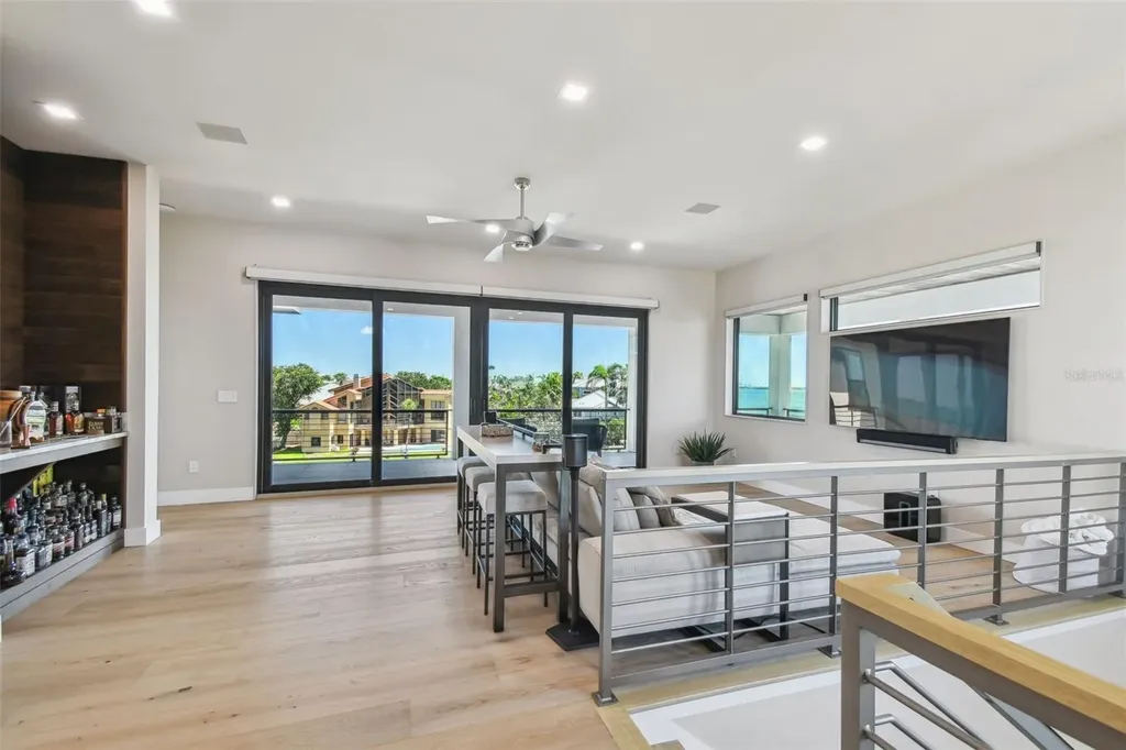 105 9th Street E Tierra Verde FL 33715