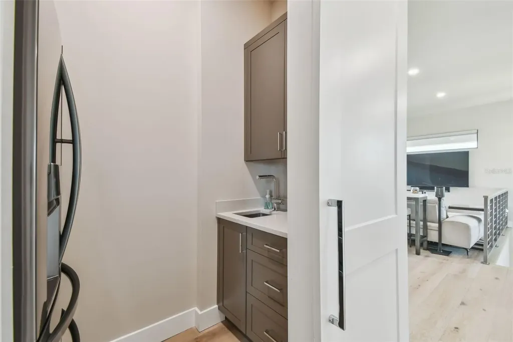105 9th Street E Tierra Verde FL 33715