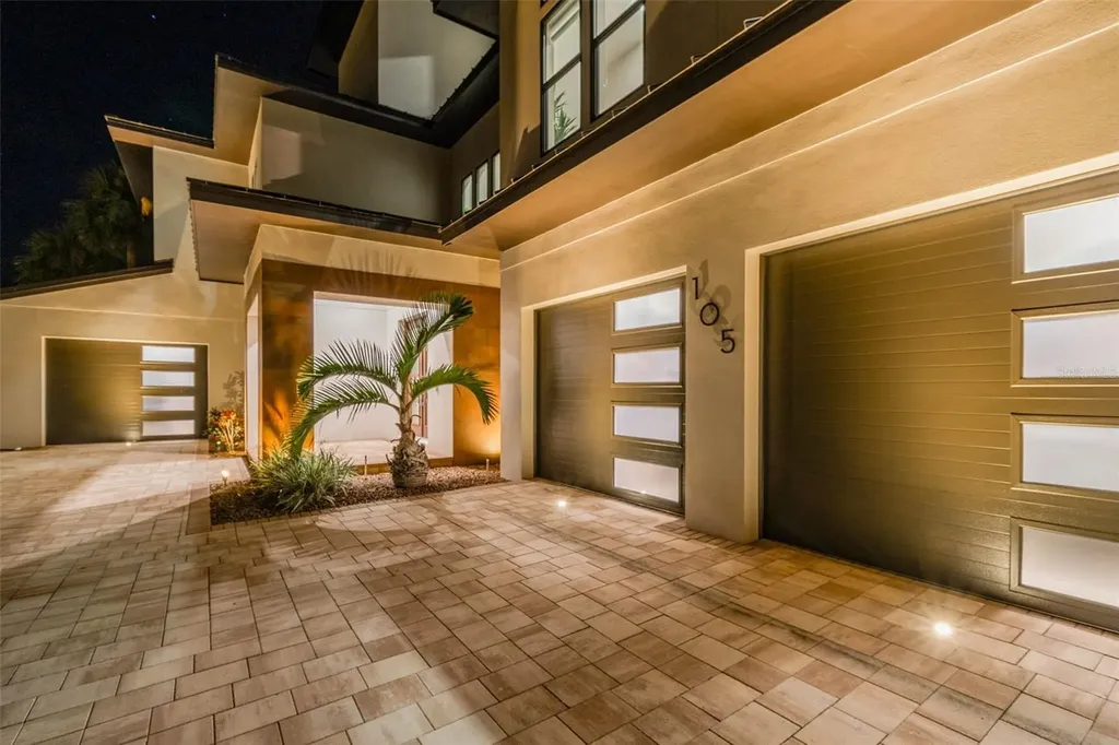 105 9th Street E Tierra Verde FL 33715
