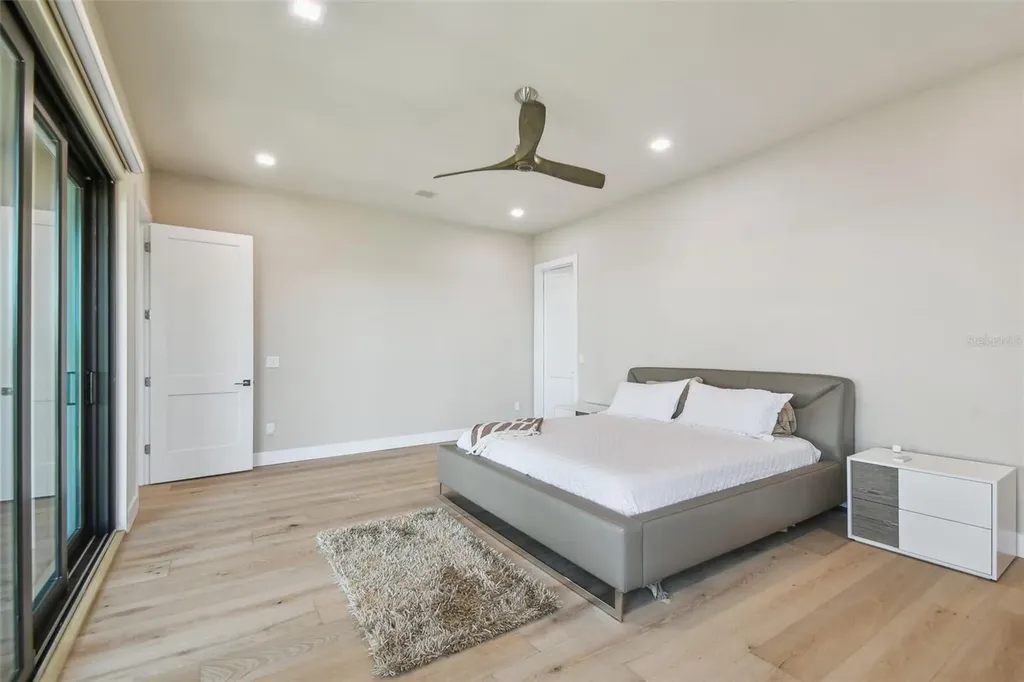 105 9th Street E Tierra Verde FL 33715