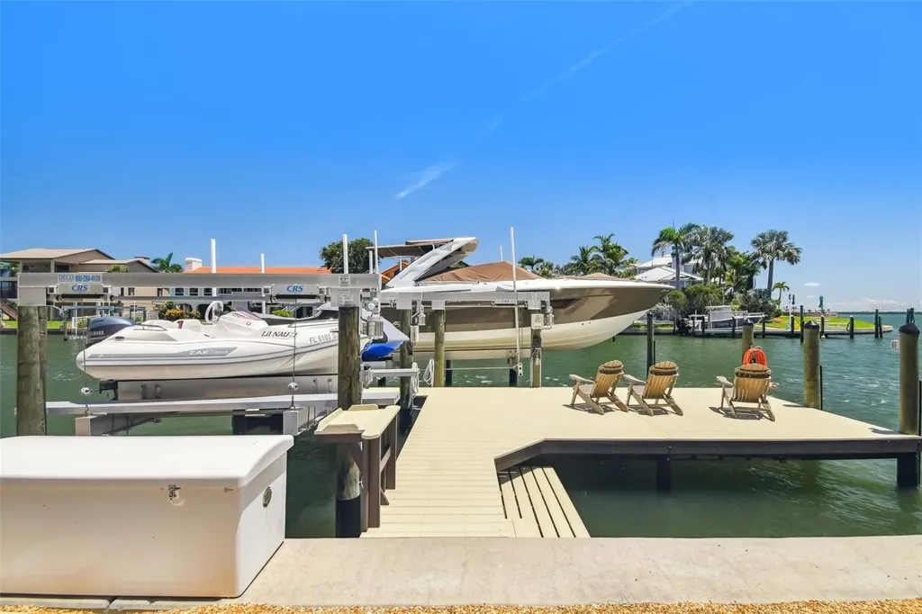 105 9th Street E Tierra Verde FL 33715