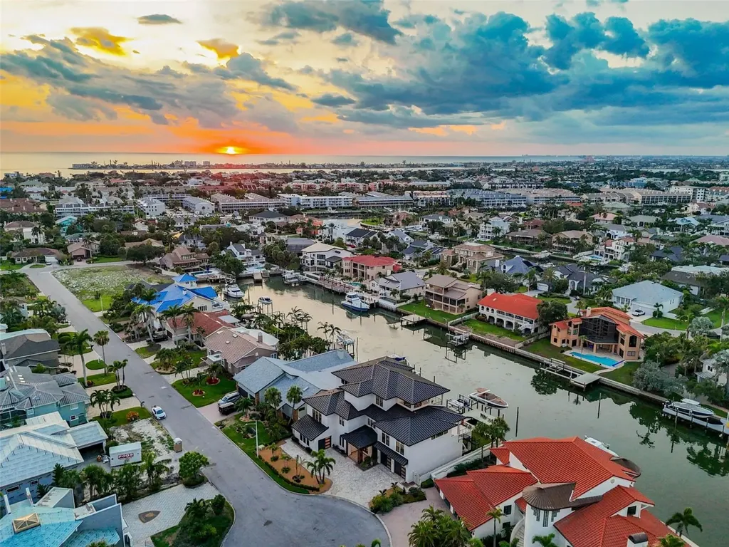 105 9th Street E Tierra Verde FL 33715