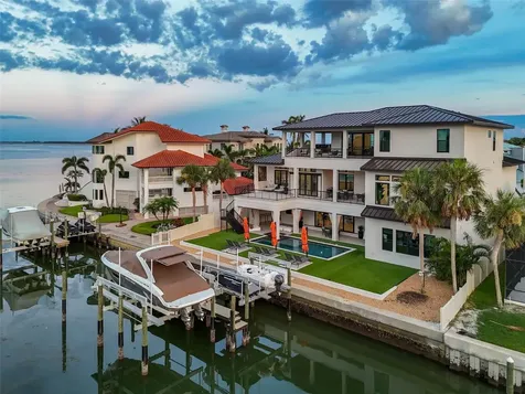 105 9th Street E Tierra Verde FL 33715