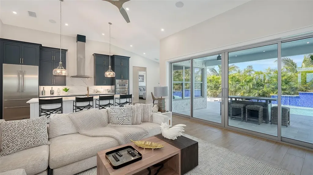 8009 20th Place W Bradenton FL 34209