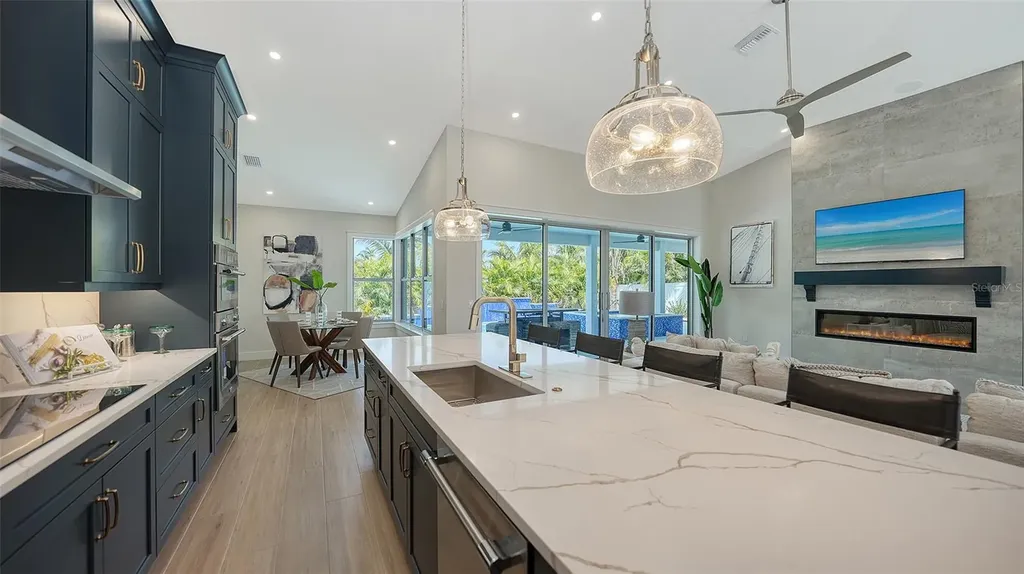 8009 20th Place W Bradenton FL 34209