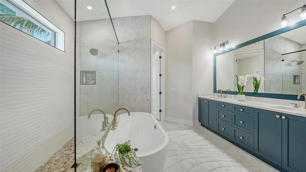 8009 20th Place W Bradenton FL 34209