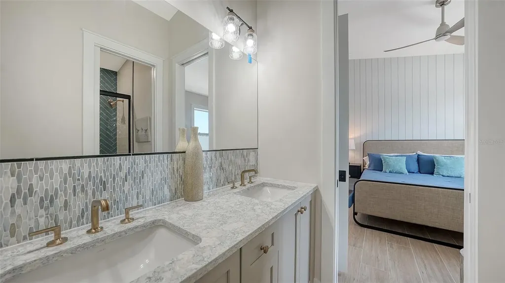 8009 20th Place W Bradenton FL 34209