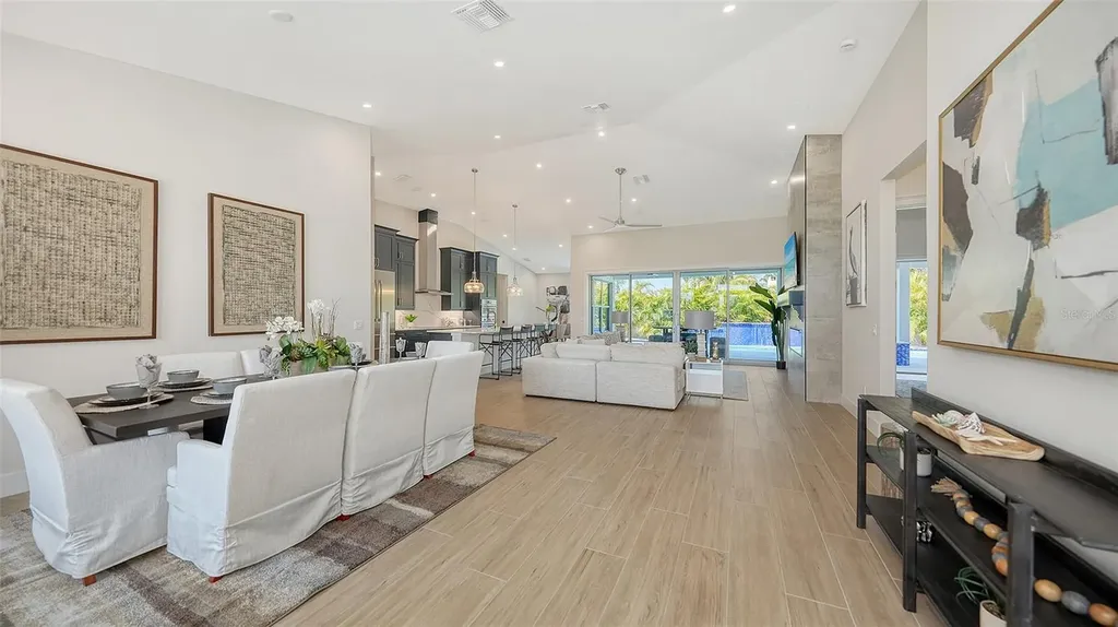 8009 20th Place W Bradenton FL 34209