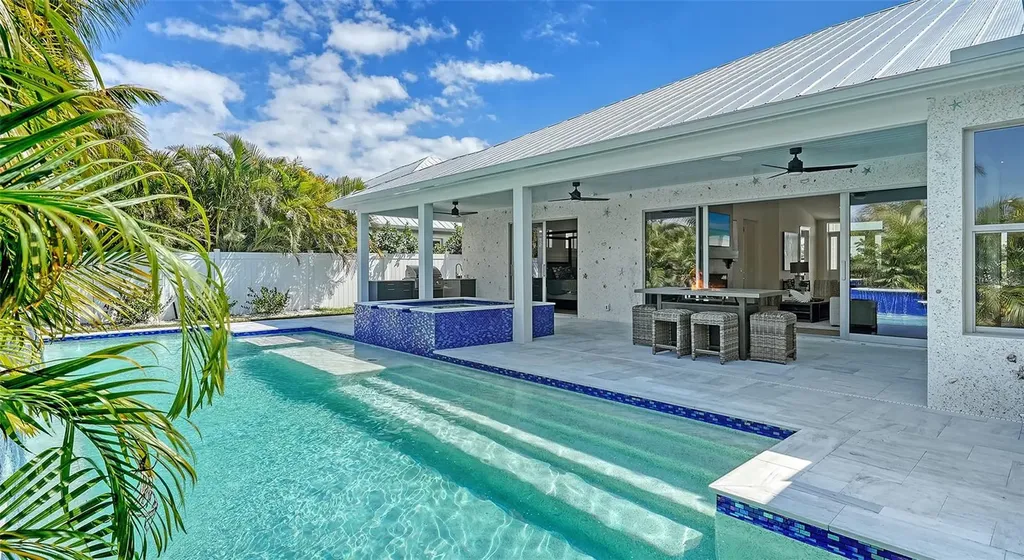 8009 20th Place W Bradenton FL 34209