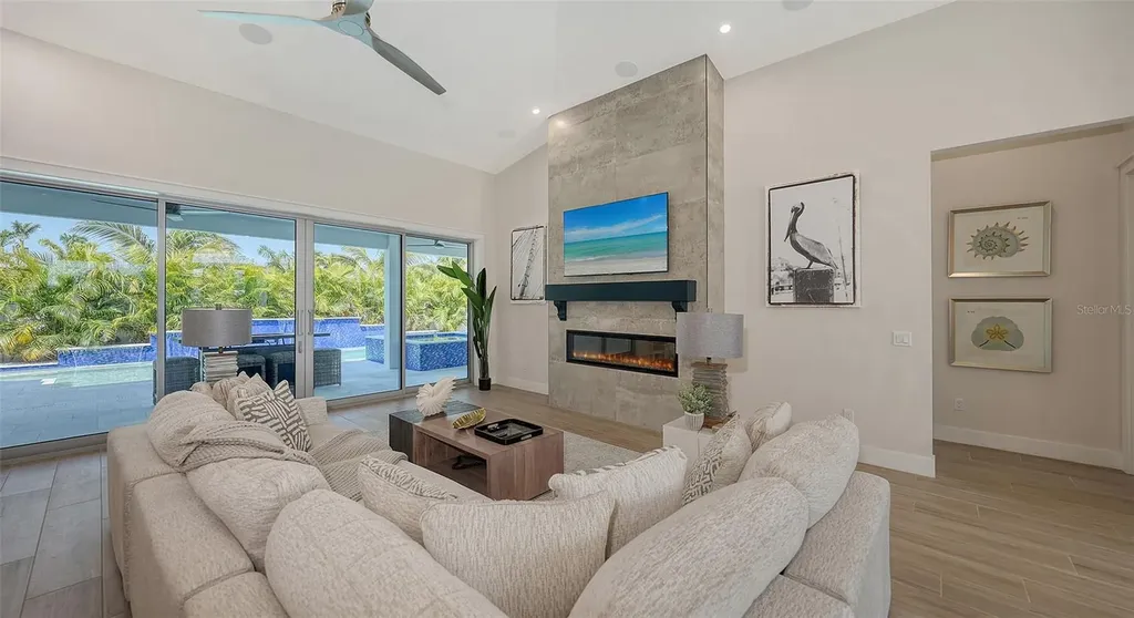 8009 20th Place W Bradenton FL 34209