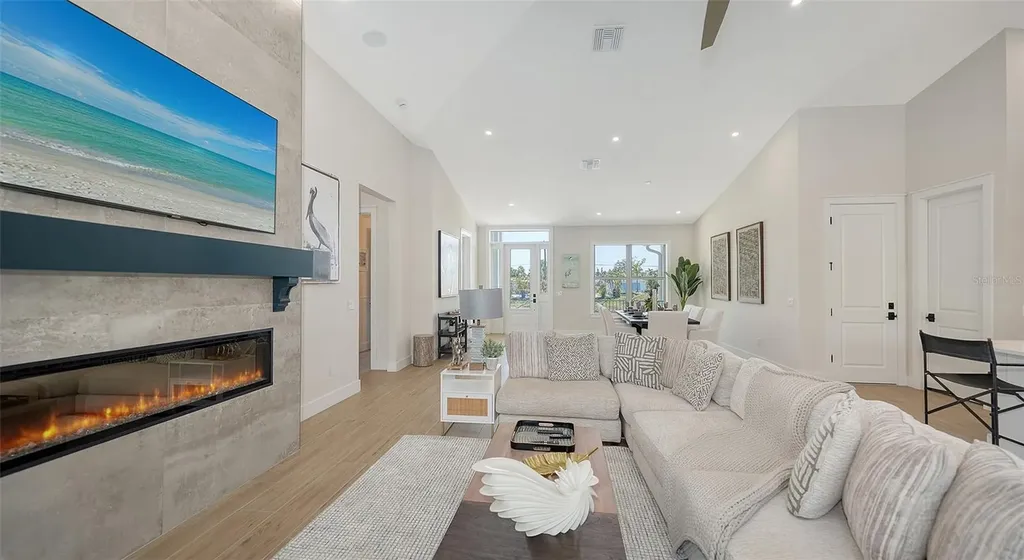 8009 20th Place W Bradenton FL 34209