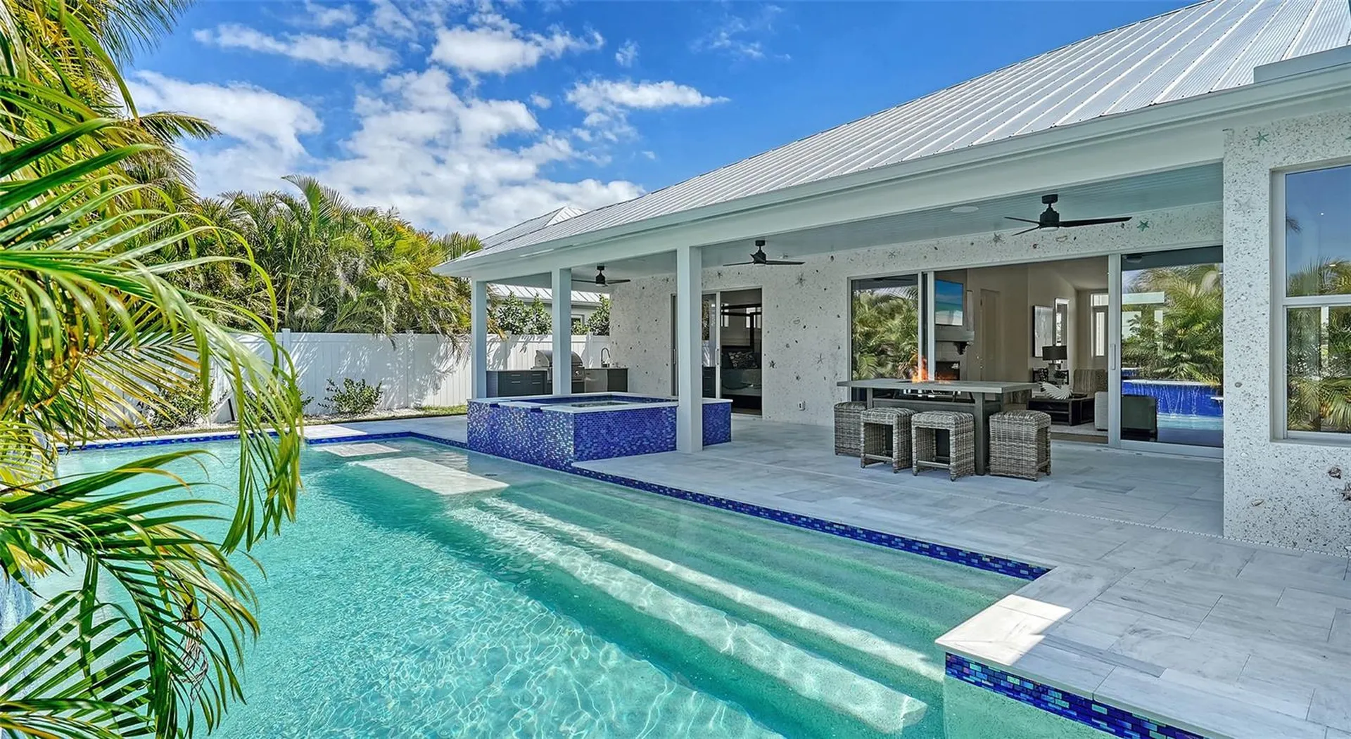8009 20th Place W Bradenton FL 34209