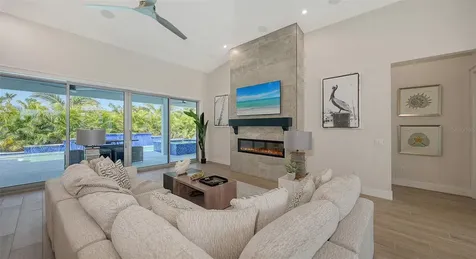8009 20th Place W Bradenton FL 34209